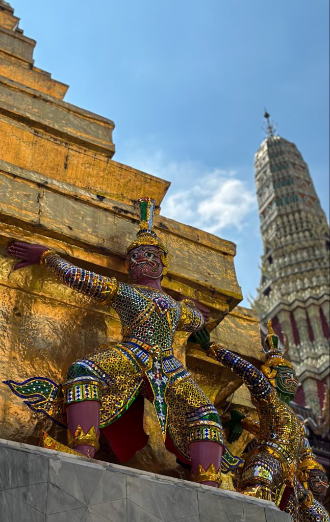 Escultura del Gran palacio, en bangkok, Tailandia